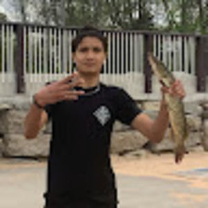 Meet your Posher, Dezmere